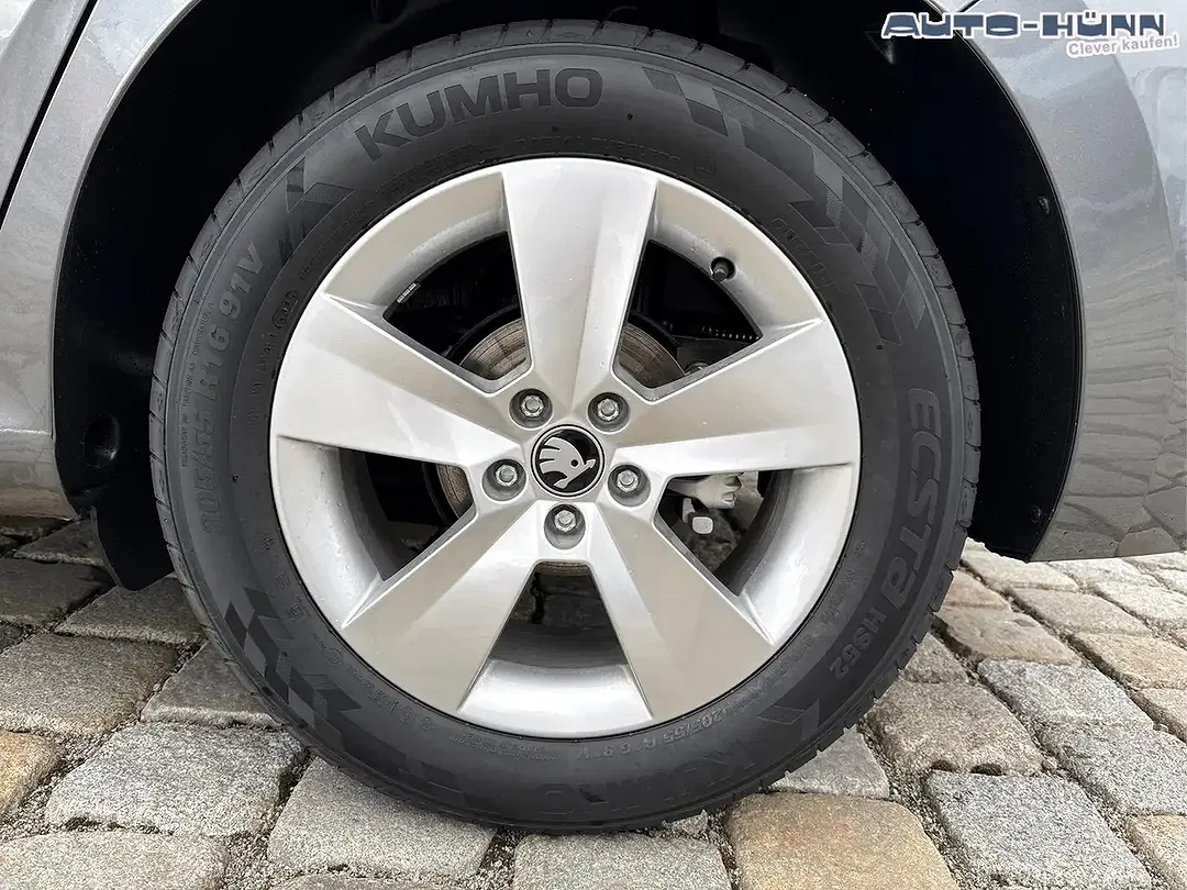 Skoda Scala - Thumbnail 5
