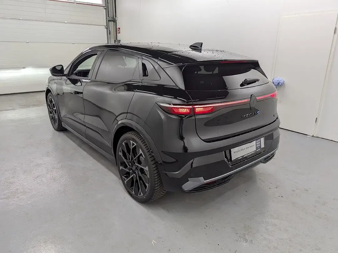 Renault Megane E-Tech - Thumbnail 2