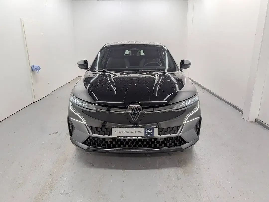 Renault Megane E-Tech - Thumbnail 6