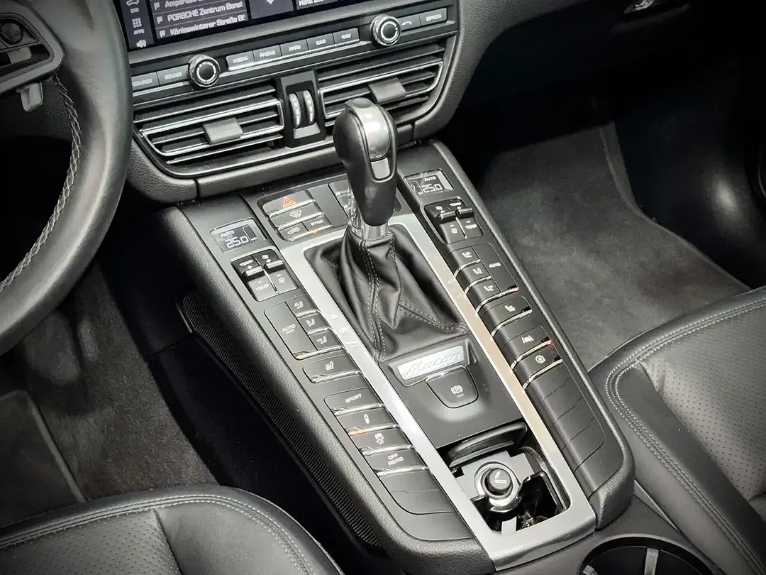 Porsche Macan - Thumbnail 12
