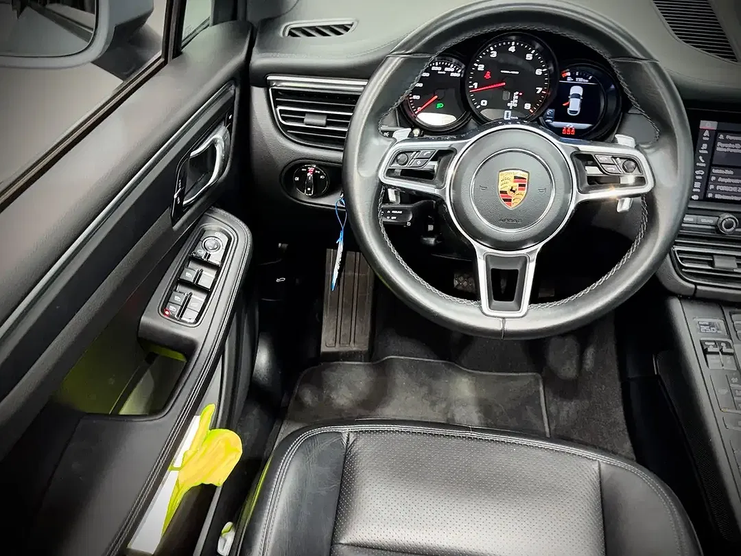 Porsche Macan - Thumbnail 15