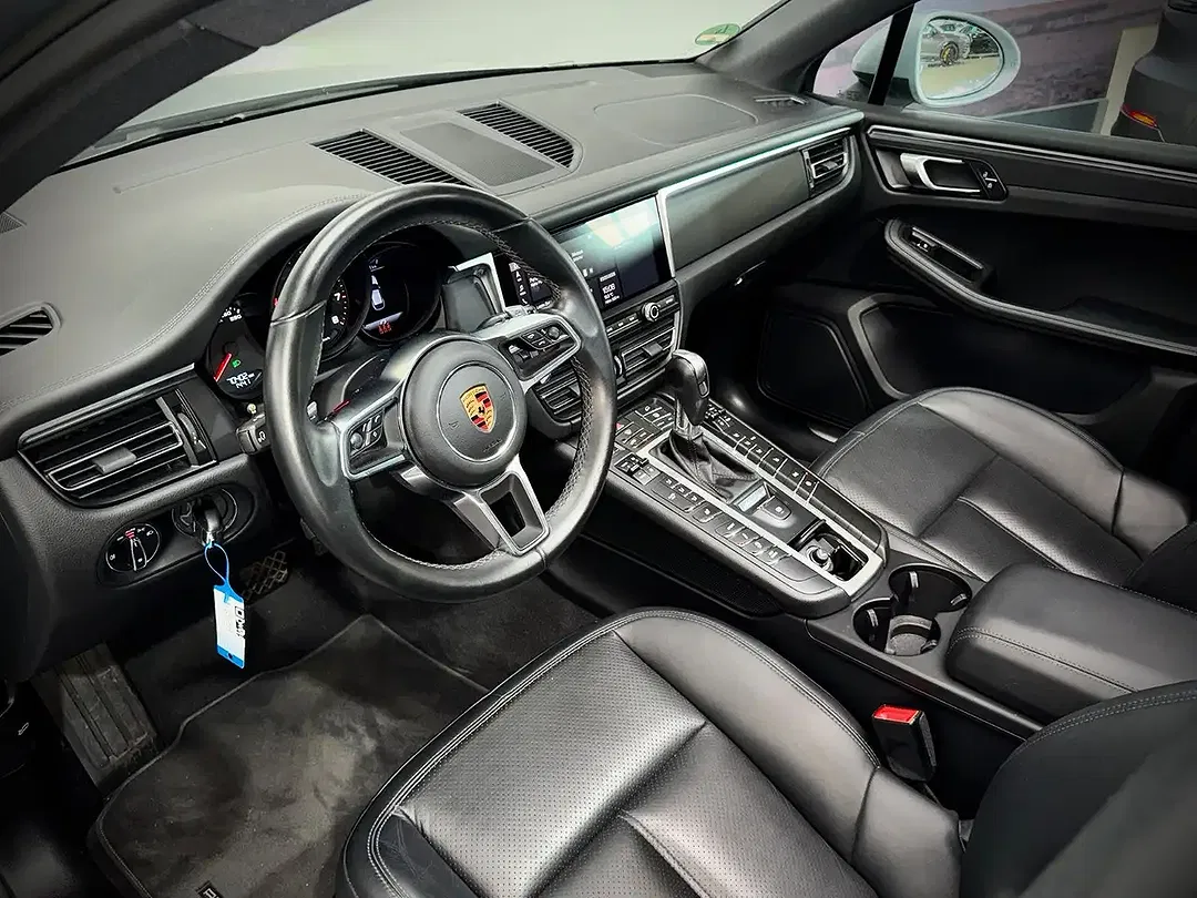Porsche Macan - Thumbnail 9