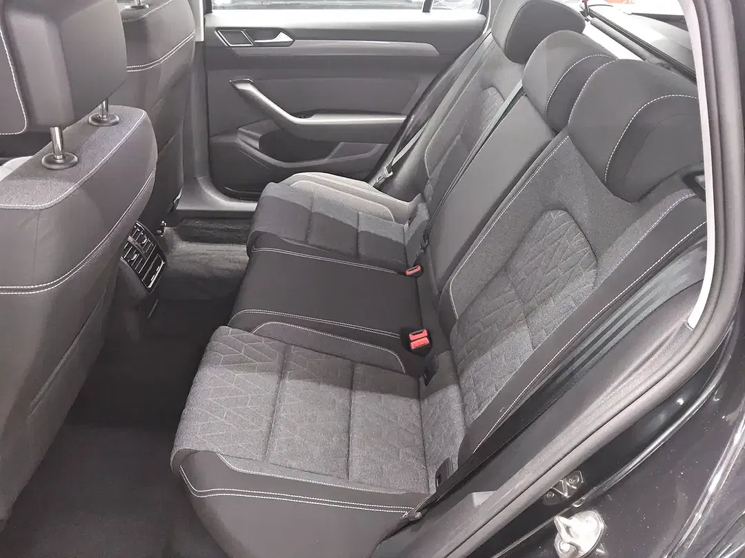 Volkswagen Passat Variant - Thumbnail 12