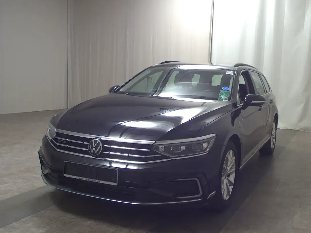 Volkswagen Passat Variant - Thumbnail 2