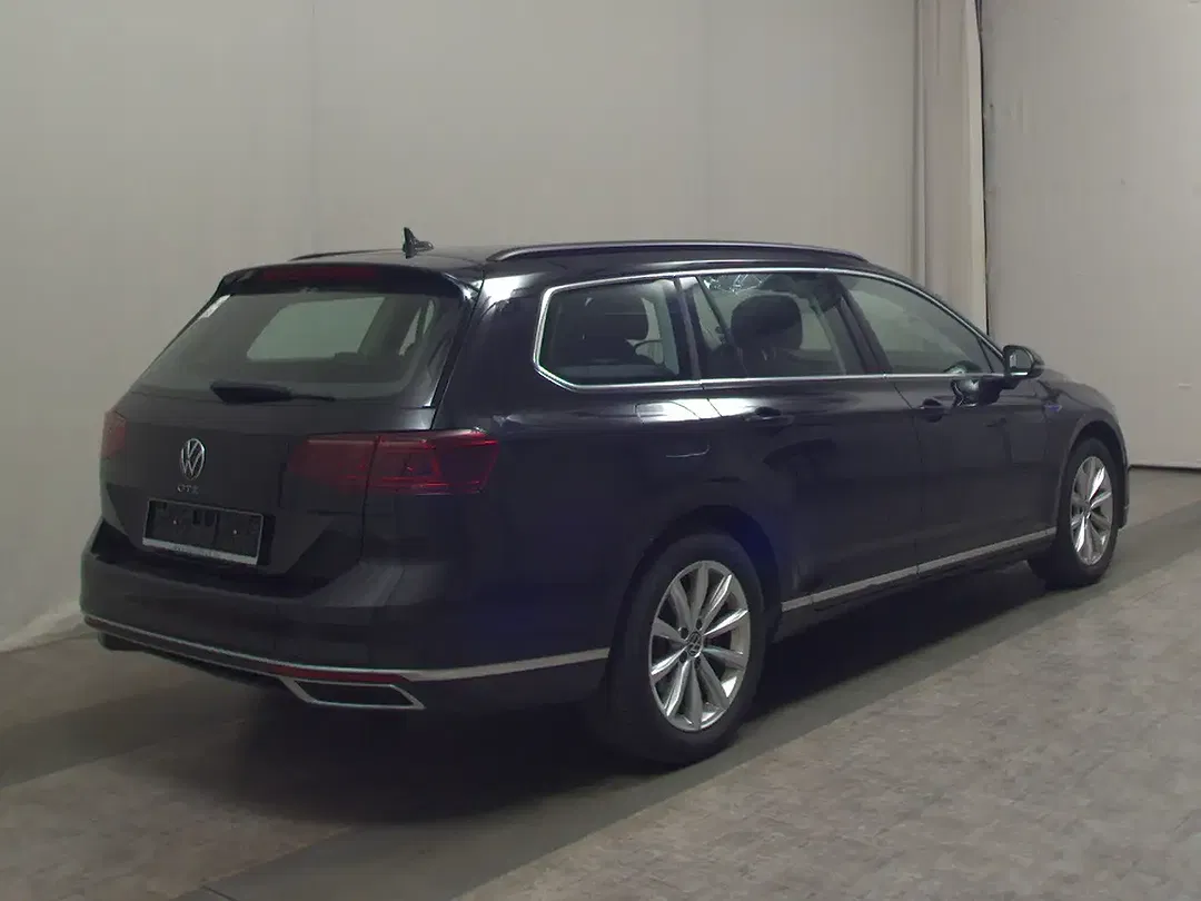 Volkswagen Passat Variant - Thumbnail 3