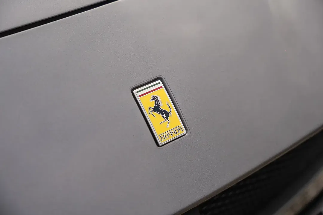 Ferrari 812 - Thumbnail 10