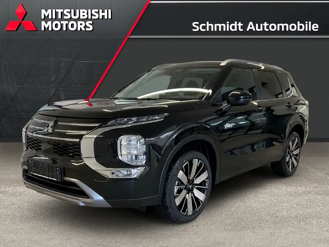 Mitsubishi Outlander - Thumbnail 1