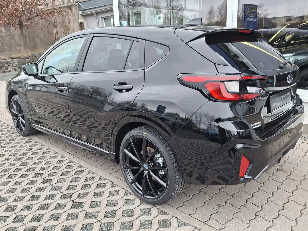 Subaru Impreza - Thumbnail 5