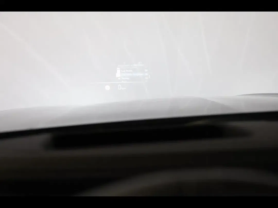 BMW i7 - Thumbnail 13