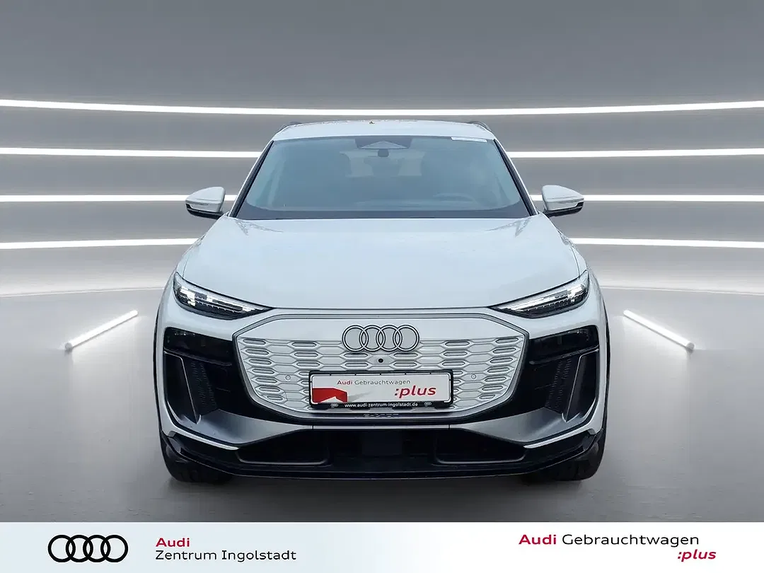 Audi Q6 e-tron - Thumbnail 2