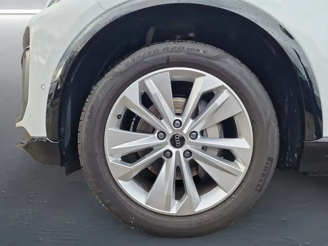Audi Q6 e-tron - Thumbnail 6