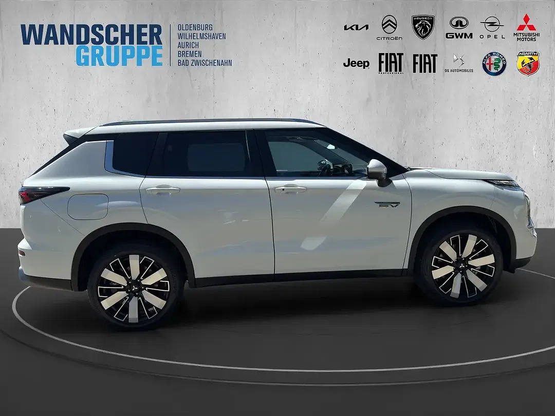 Mitsubishi Outlander - Thumbnail 6
