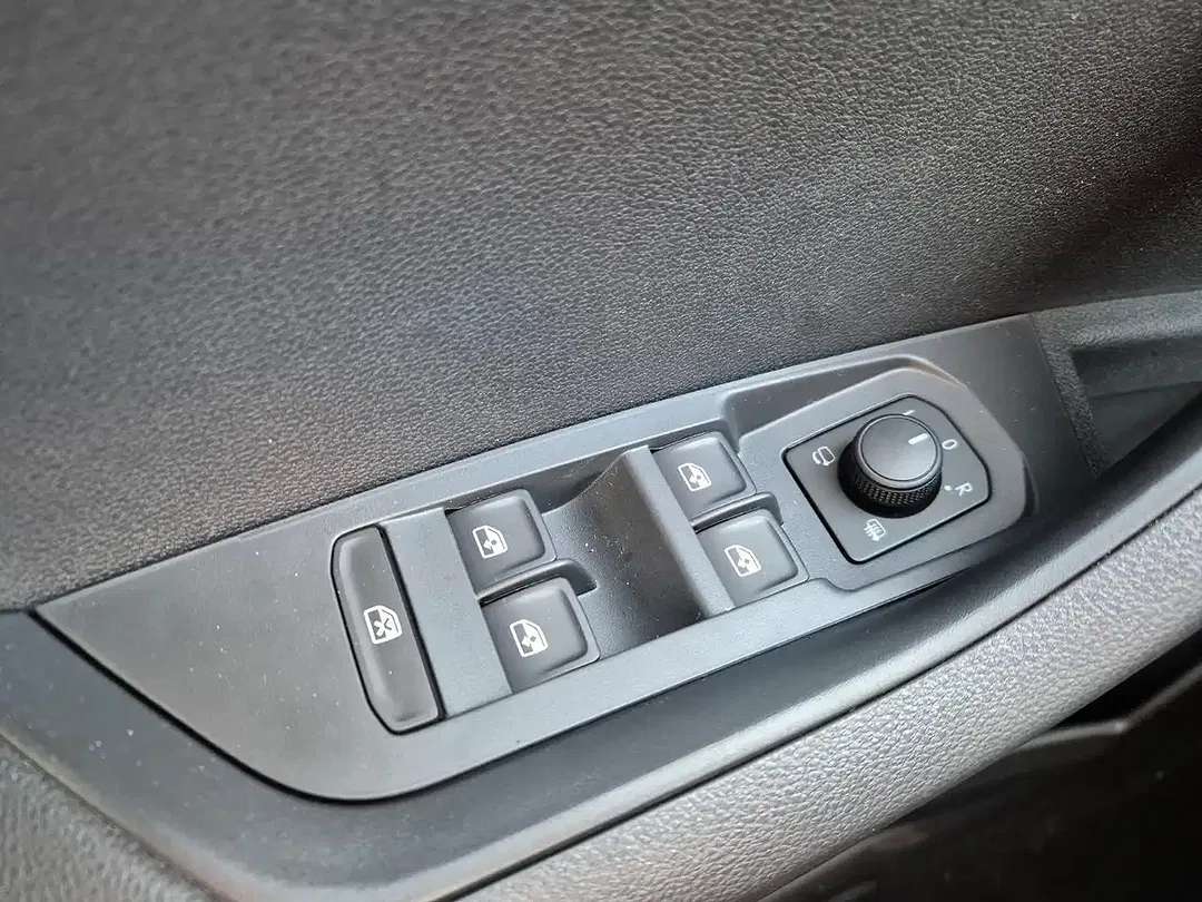Skoda Karoq - Thumbnail 13