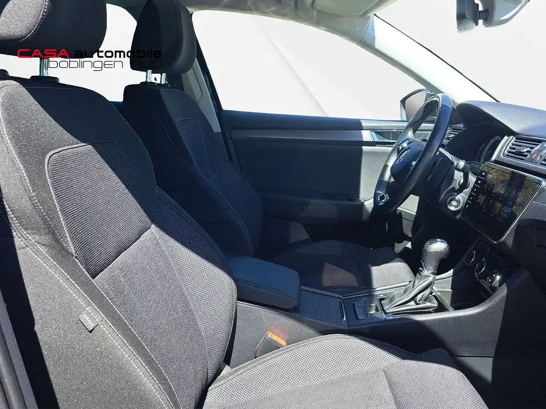 Skoda Superb - Thumbnail 10
