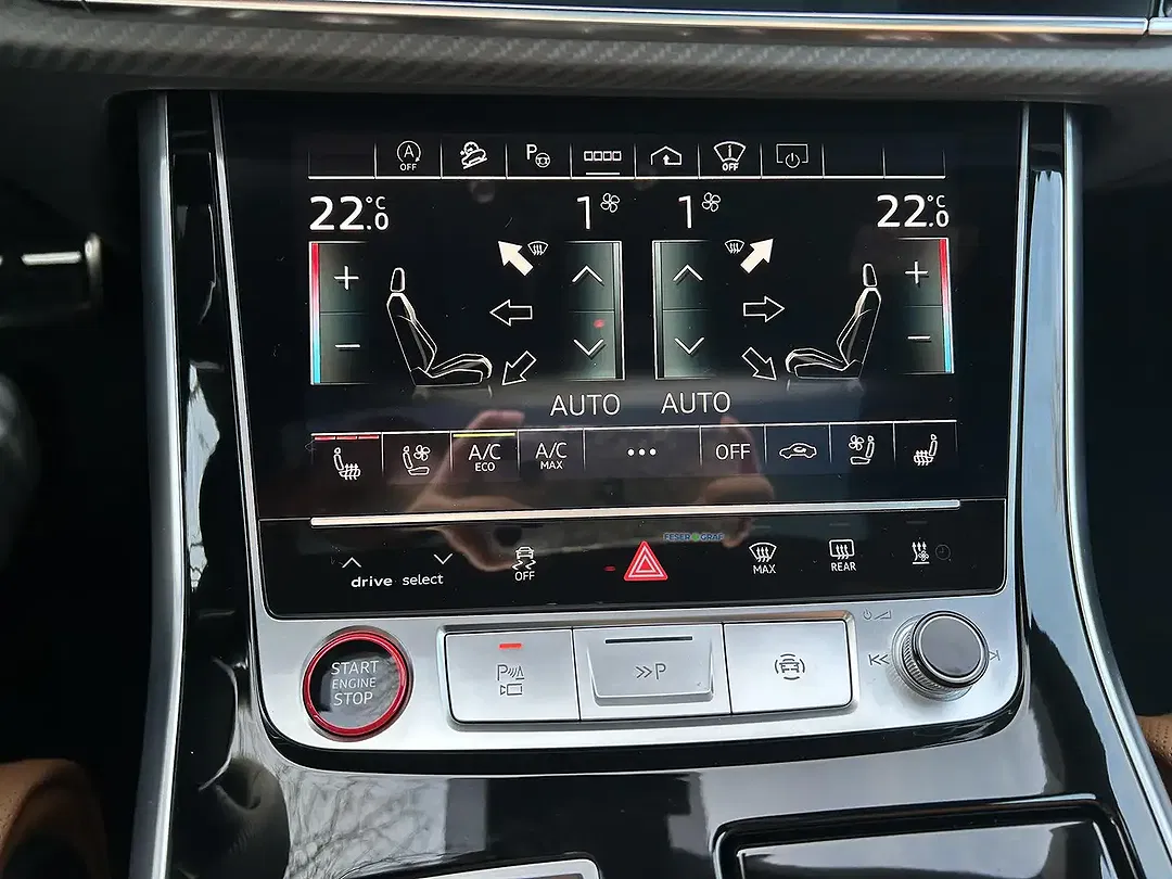 Audi RS Q8 - Thumbnail 13
