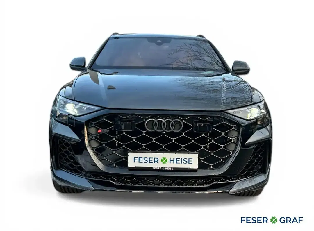 Audi RS Q8 - Thumbnail 1