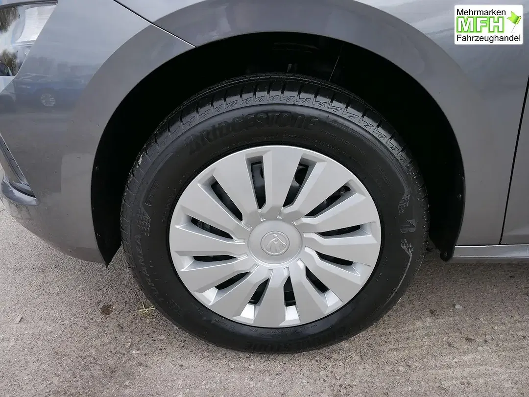 Skoda Kamiq - Thumbnail 5