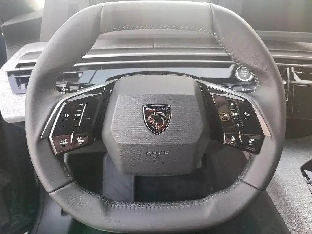 Peugeot 3008 - Thumbnail 12
