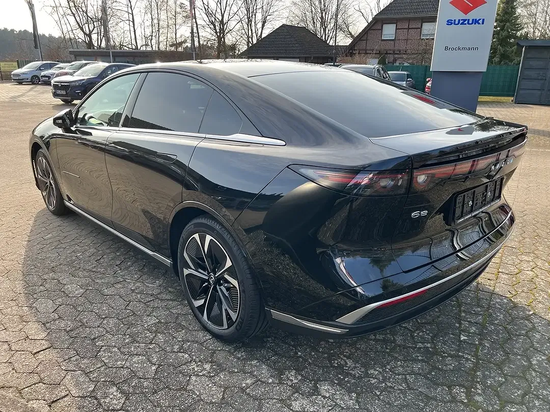Mazda 6e - Thumbnail 3