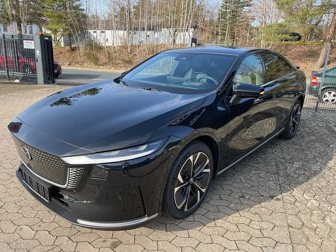 Mazda 6e - Thumbnail 4