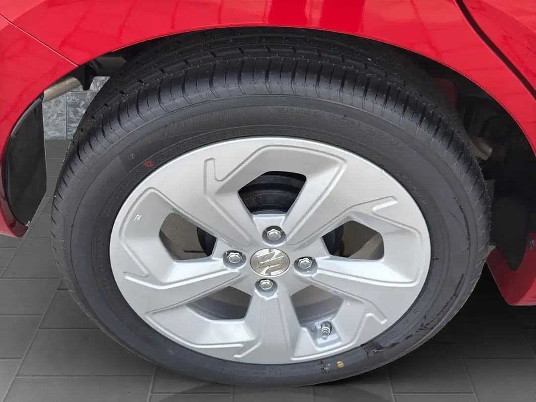 Suzuki Swift - Thumbnail 15