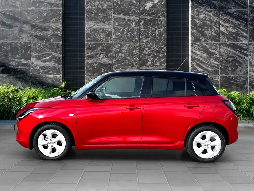 Suzuki Swift - Thumbnail 3