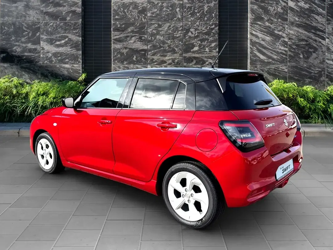 Suzuki Swift - Thumbnail 5