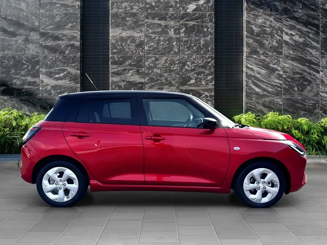 Suzuki Swift - Thumbnail 6