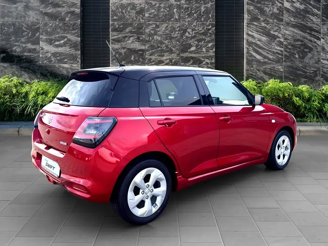 Suzuki Swift - Thumbnail 8