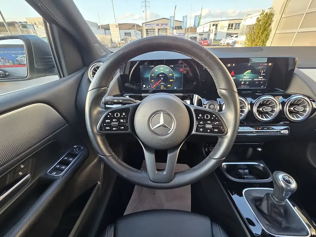 Mercedes-Benz B 200 - Thumbnail 15