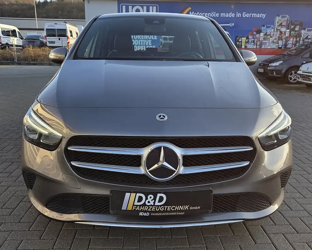Mercedes-Benz B 200 - Thumbnail 2