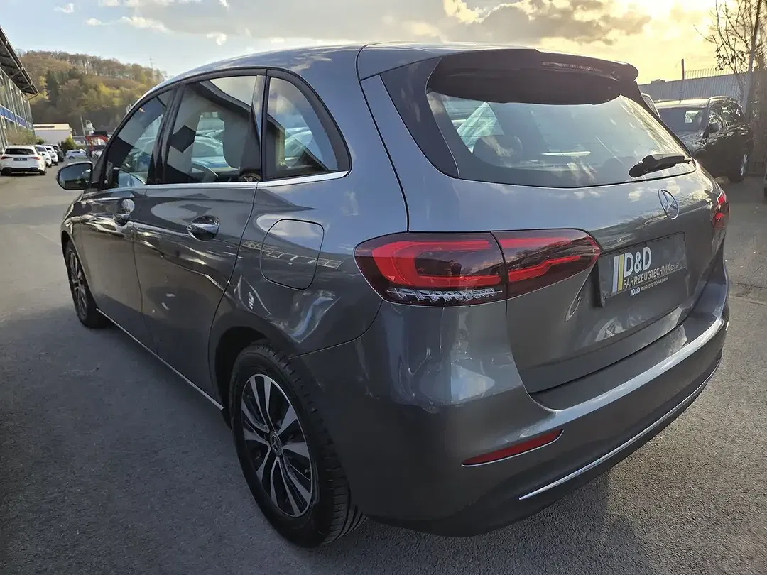 Mercedes-Benz B 200 - Thumbnail 7
