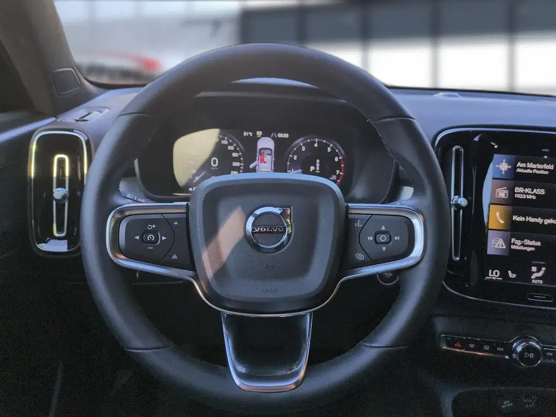 Volvo XC40 - Thumbnail 10