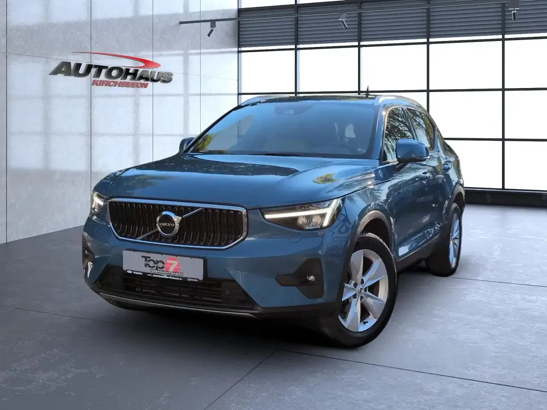 Volvo XC40 - Thumbnail 1