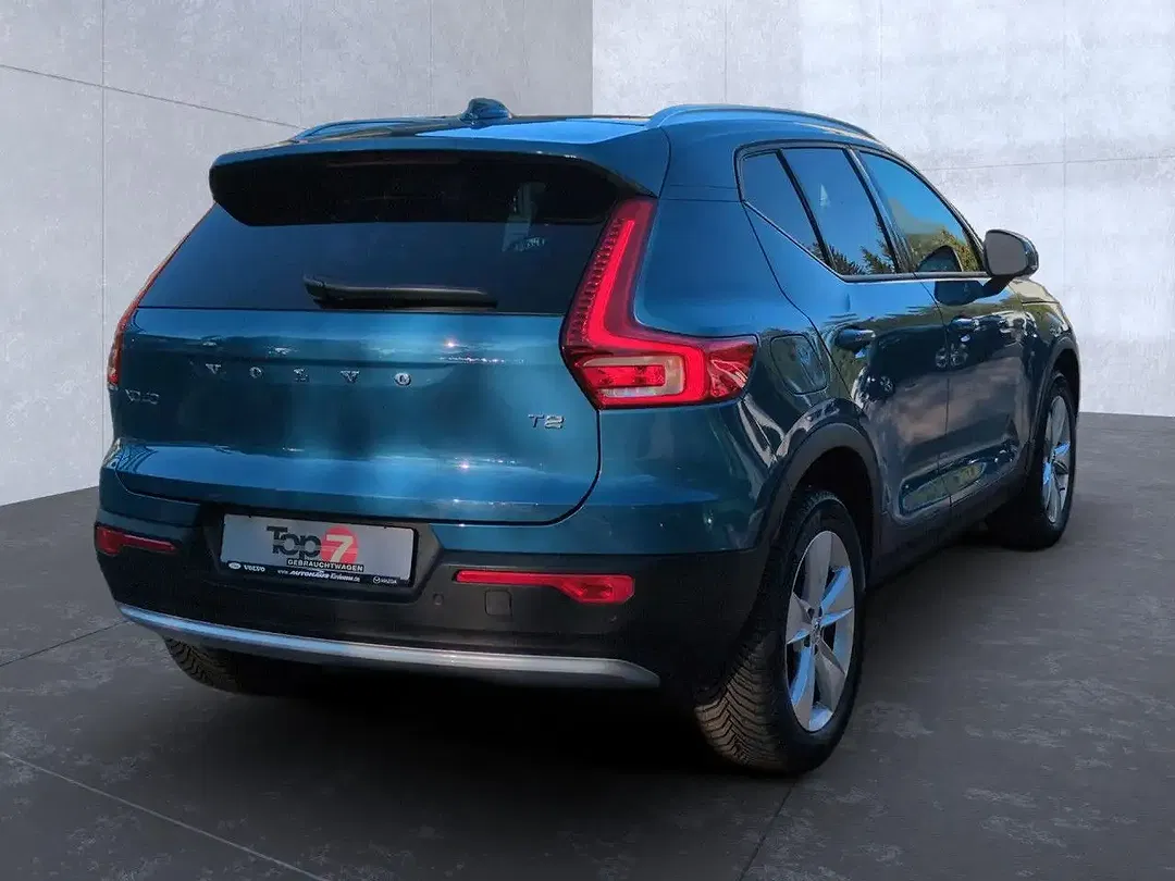Volvo XC40 - Thumbnail 3