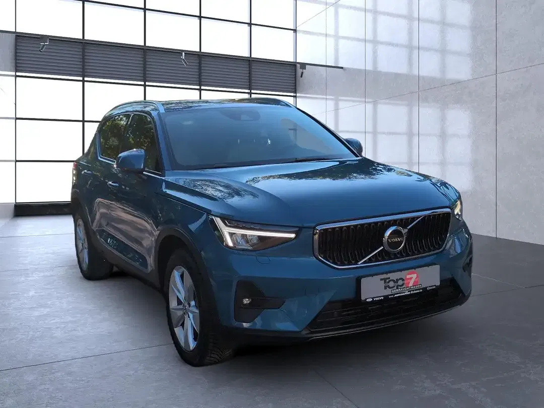 Volvo XC40 - Thumbnail 4