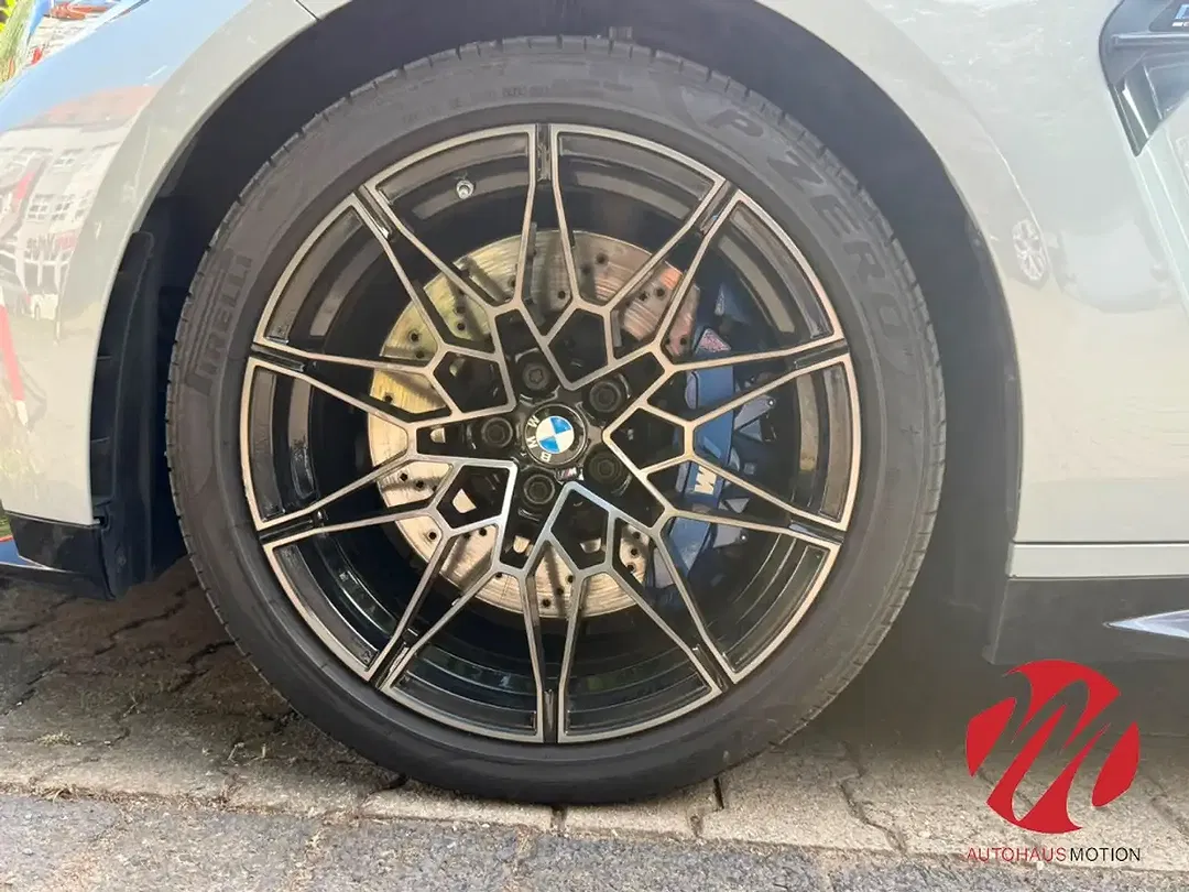 BMW M4 - Thumbnail 10