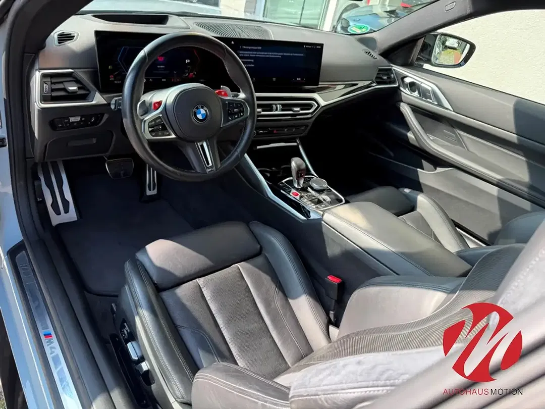BMW M4 - Thumbnail 13