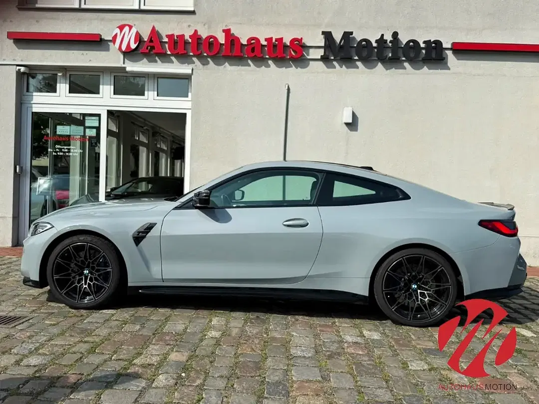 BMW M4 - Thumbnail 7