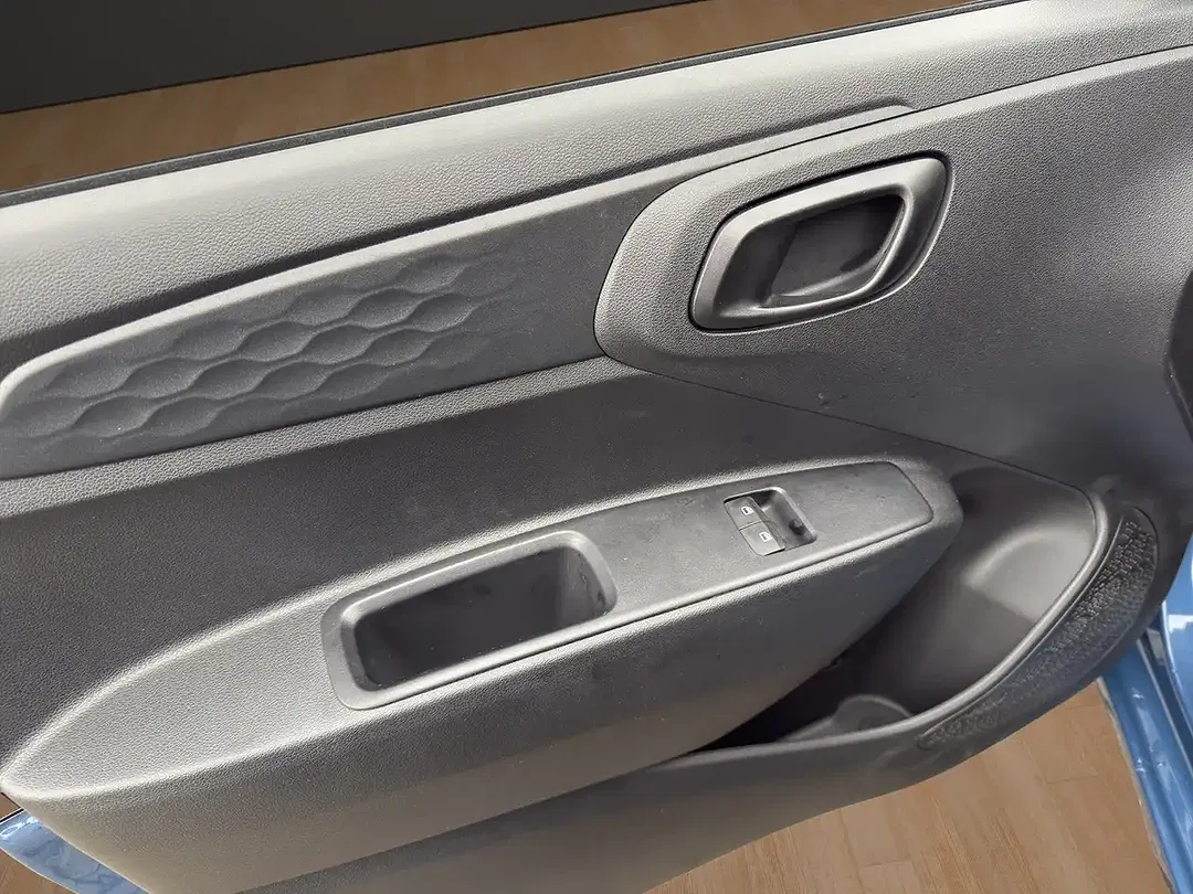 Hyundai i10 - Thumbnail 12