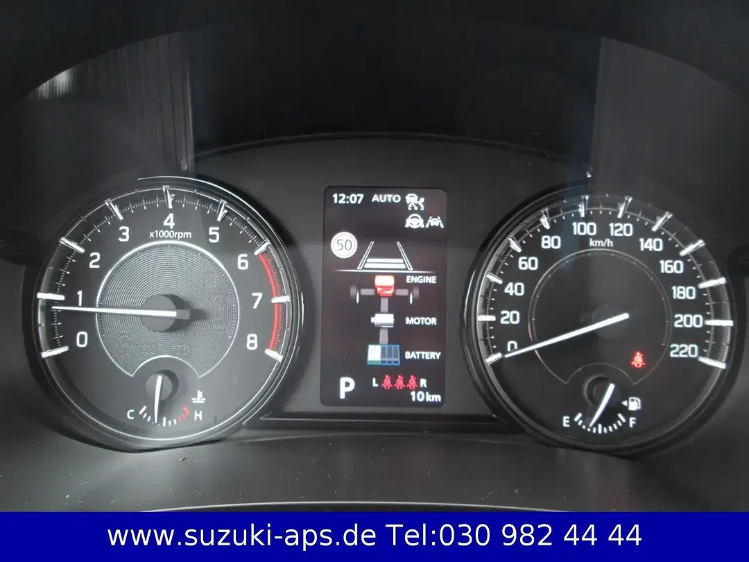 Suzuki Vitara - Thumbnail 13