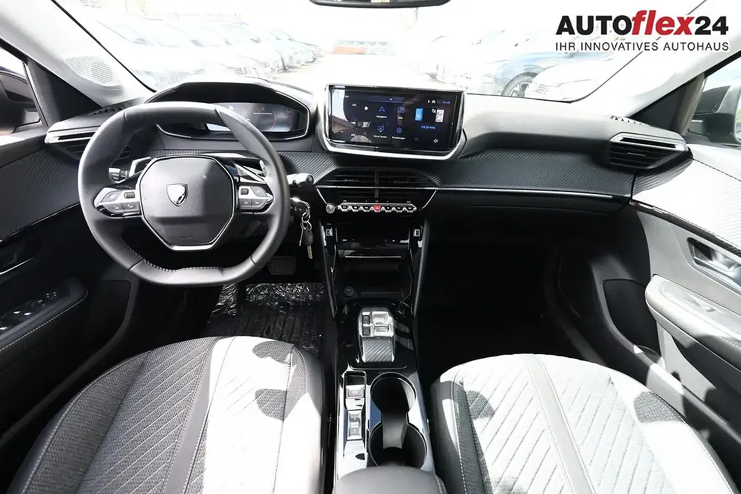 Peugeot 208 - Thumbnail 7