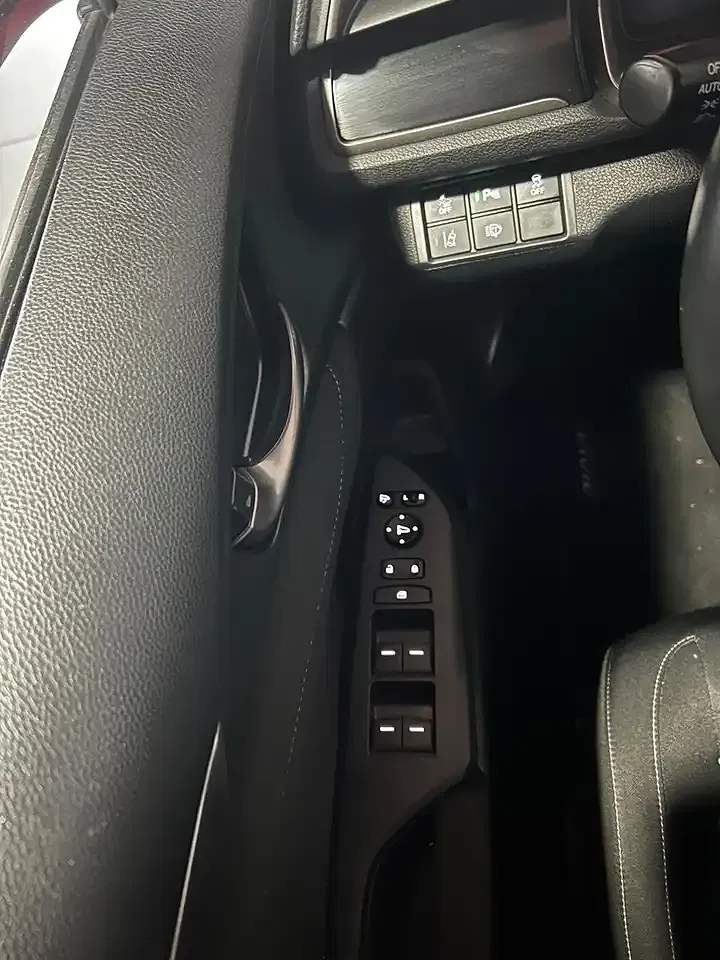 Honda Civic - Thumbnail 15