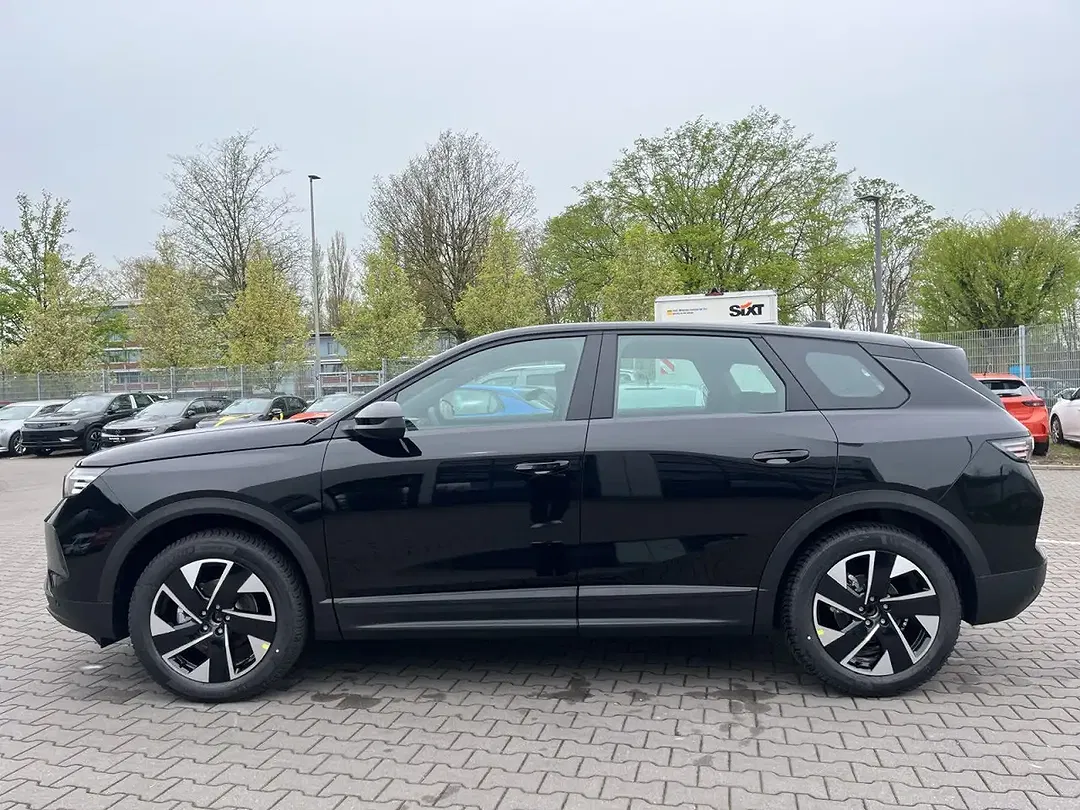 Opel Grandland - Thumbnail 2