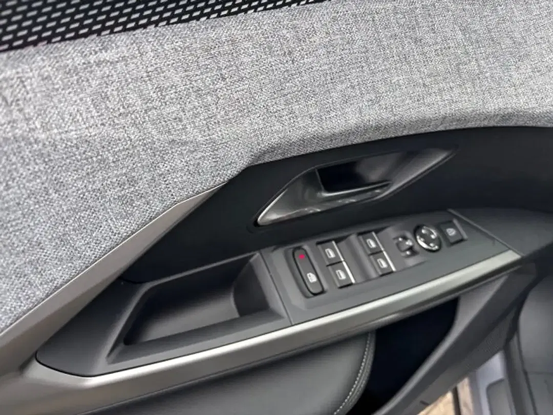 Peugeot 5008 - Thumbnail 6