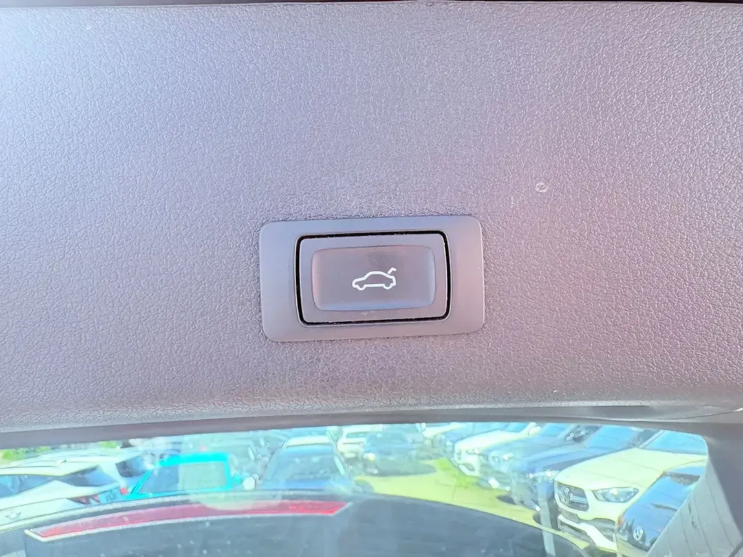 Audi e-tron - Thumbnail 10