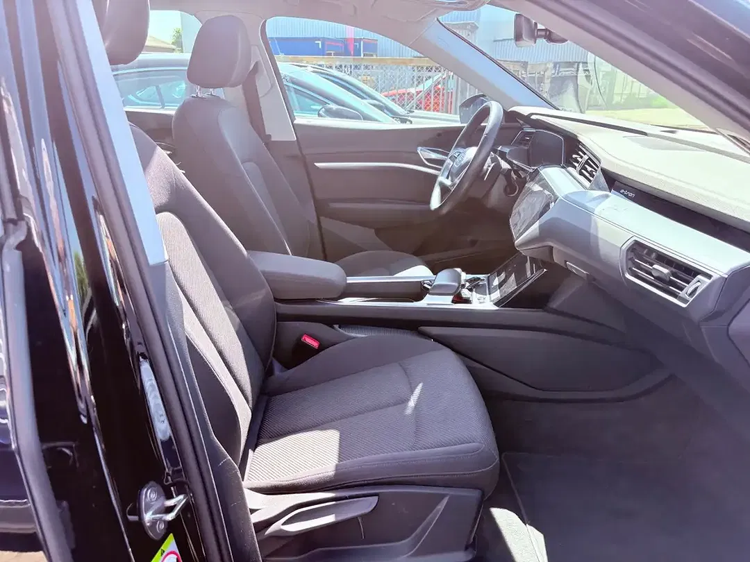 Audi e-tron - Thumbnail 5