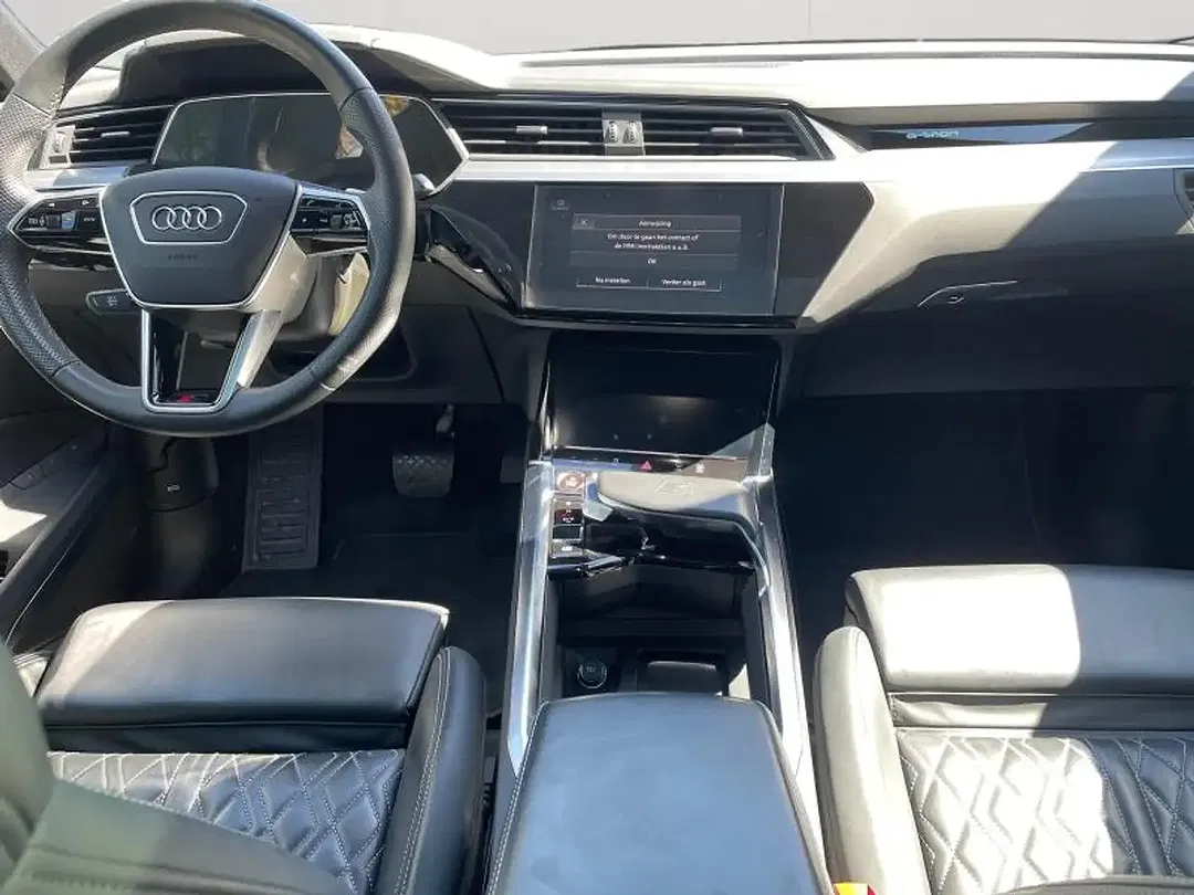 Audi SQ8 e-tron - Thumbnail 3