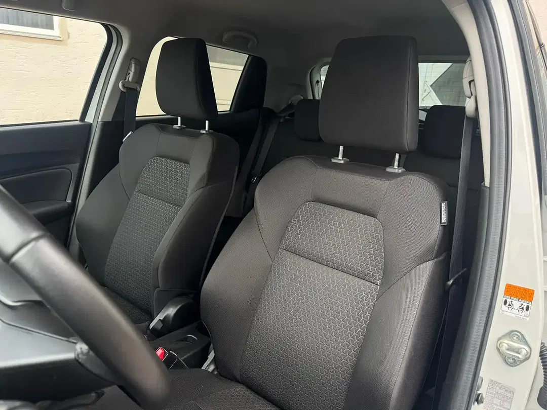 Suzuki Swift - Thumbnail 11
