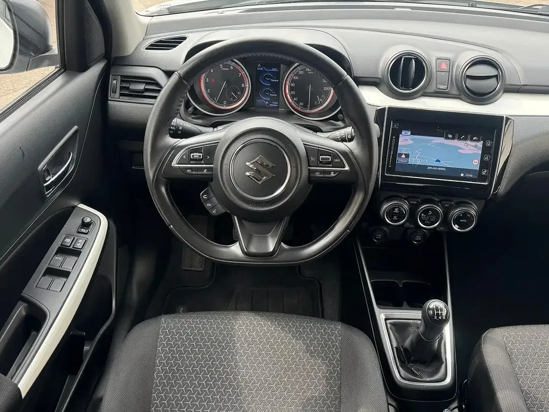 Suzuki Swift - Thumbnail 15